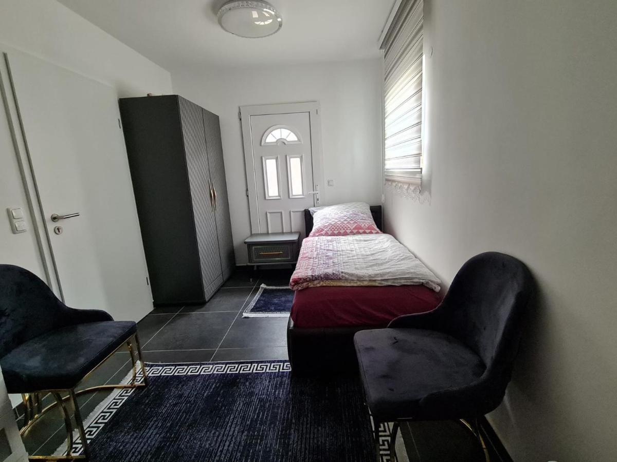 Roggendorf Zimmervermietung Cologne Extérieur photo