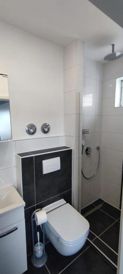 Roggendorf Zimmervermietung Cologne Extérieur photo